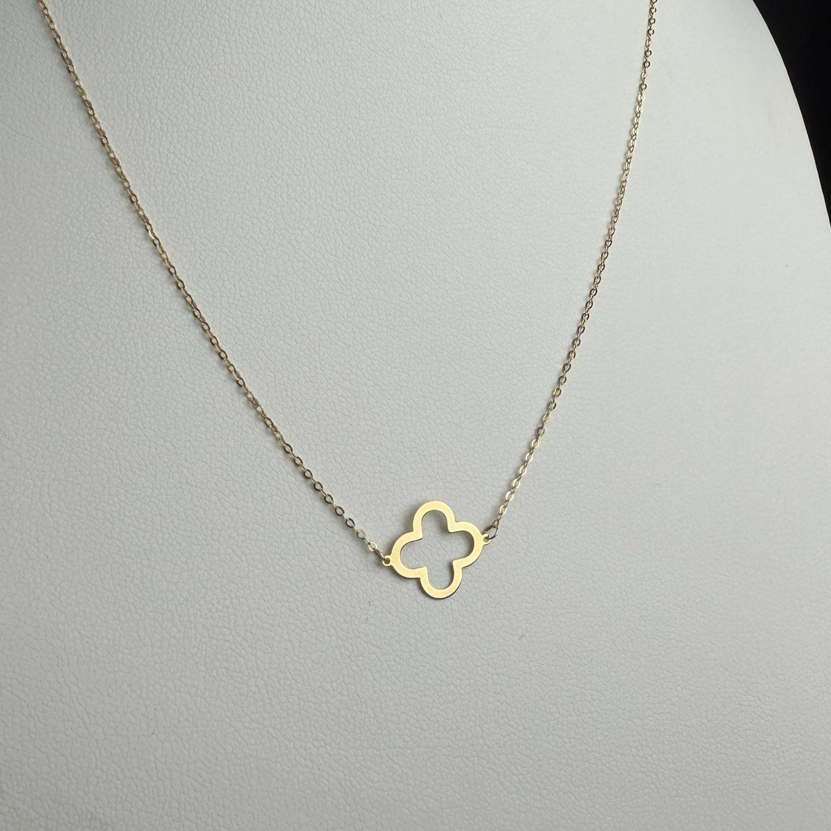 Collar Empty Clover