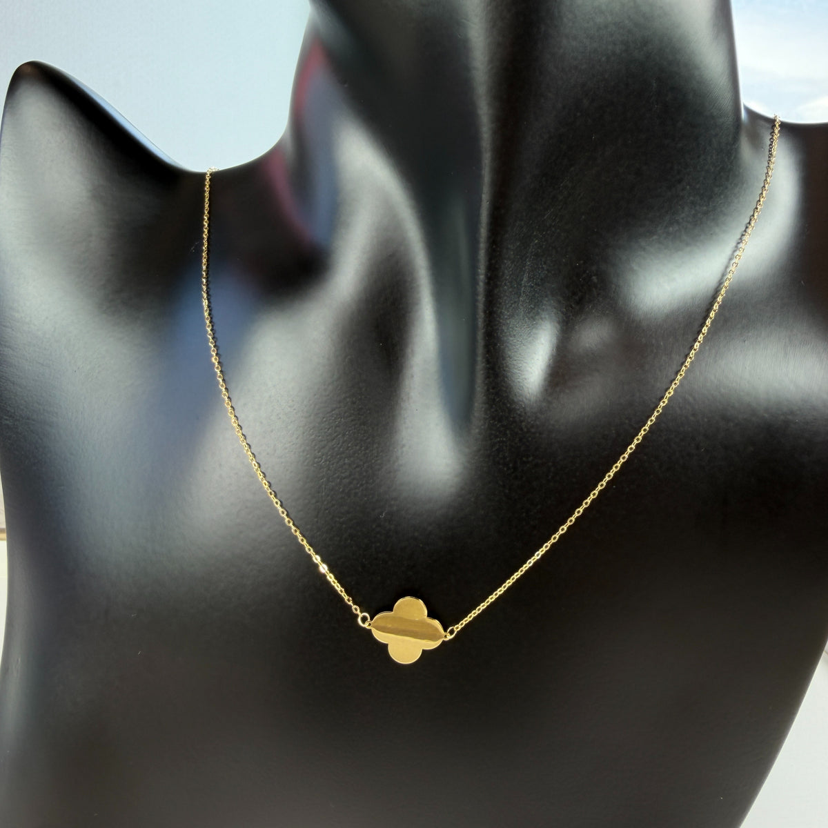 Collar Flat Clover