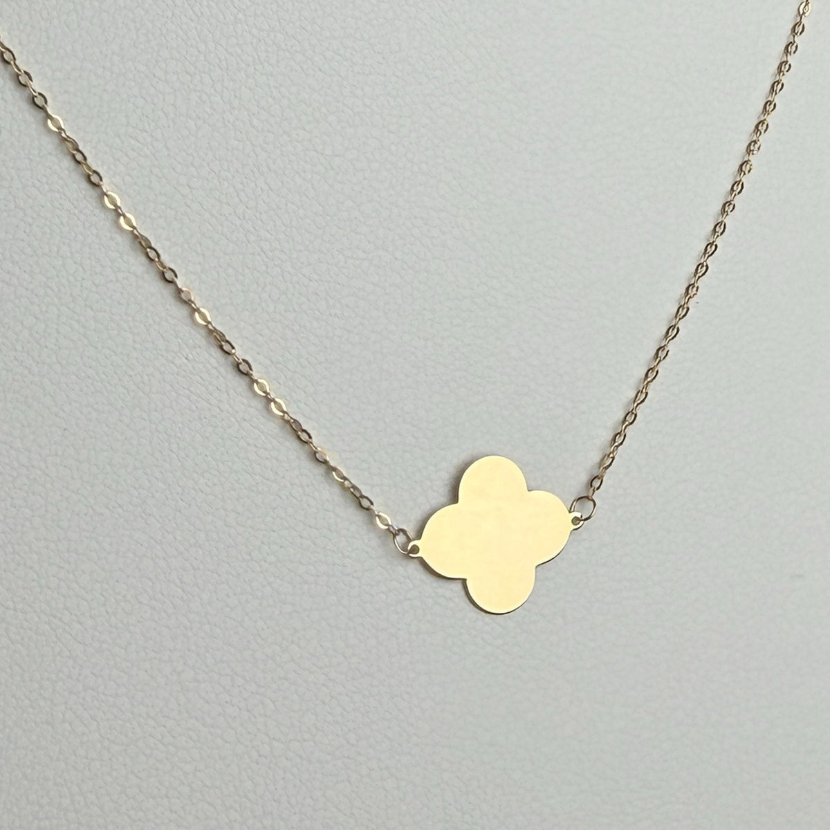 Collar Flat Clover