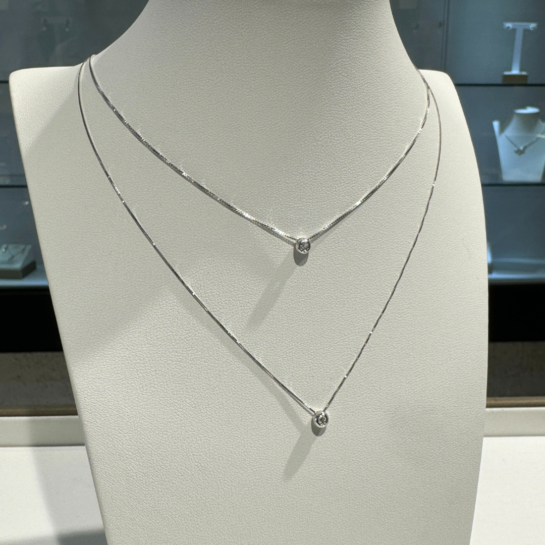 Collar Punto de Luz Diamante