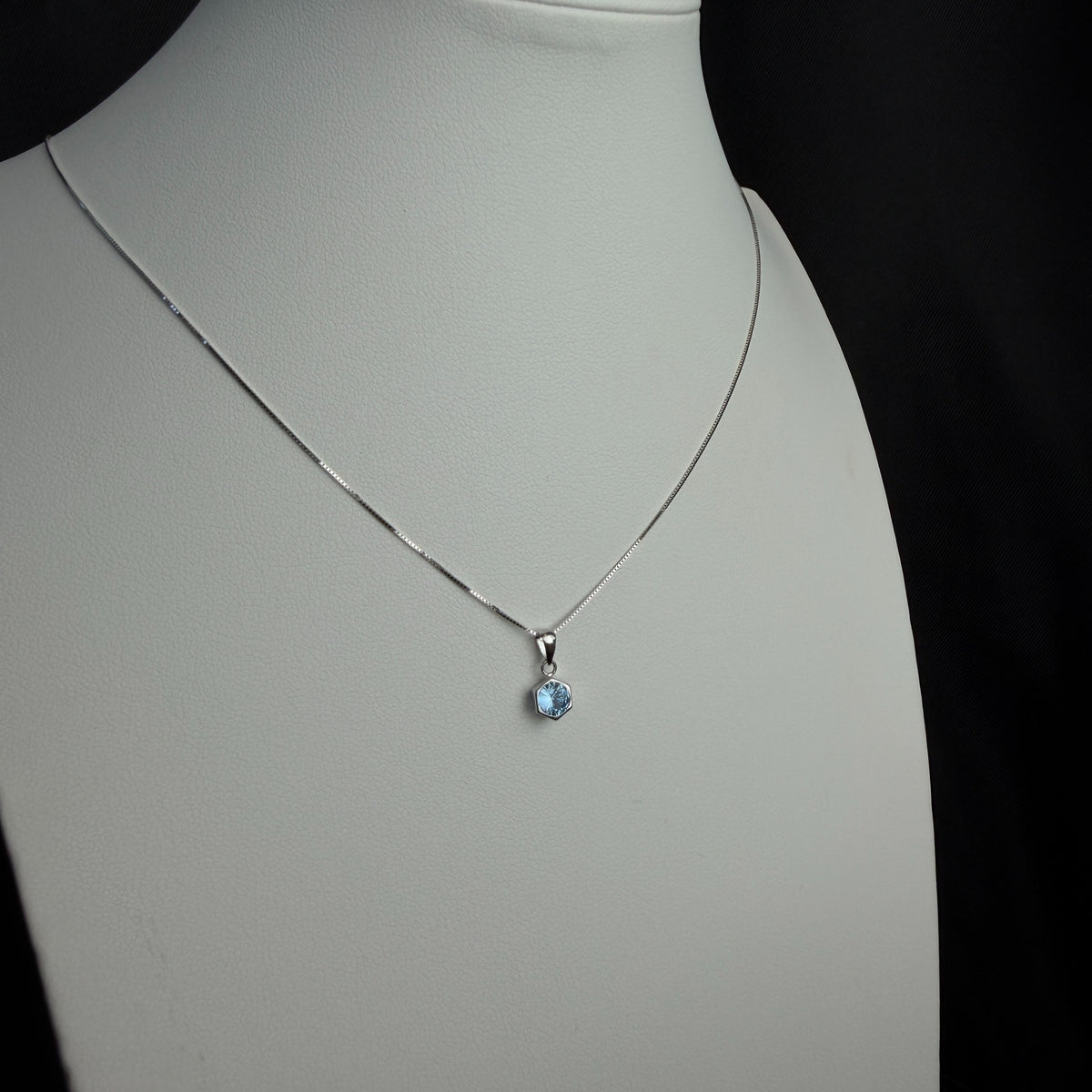 Collar Punto de Luz  Blue
