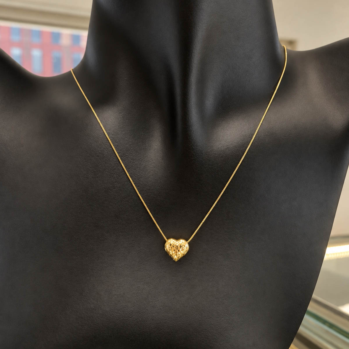 Collar Heart Facets