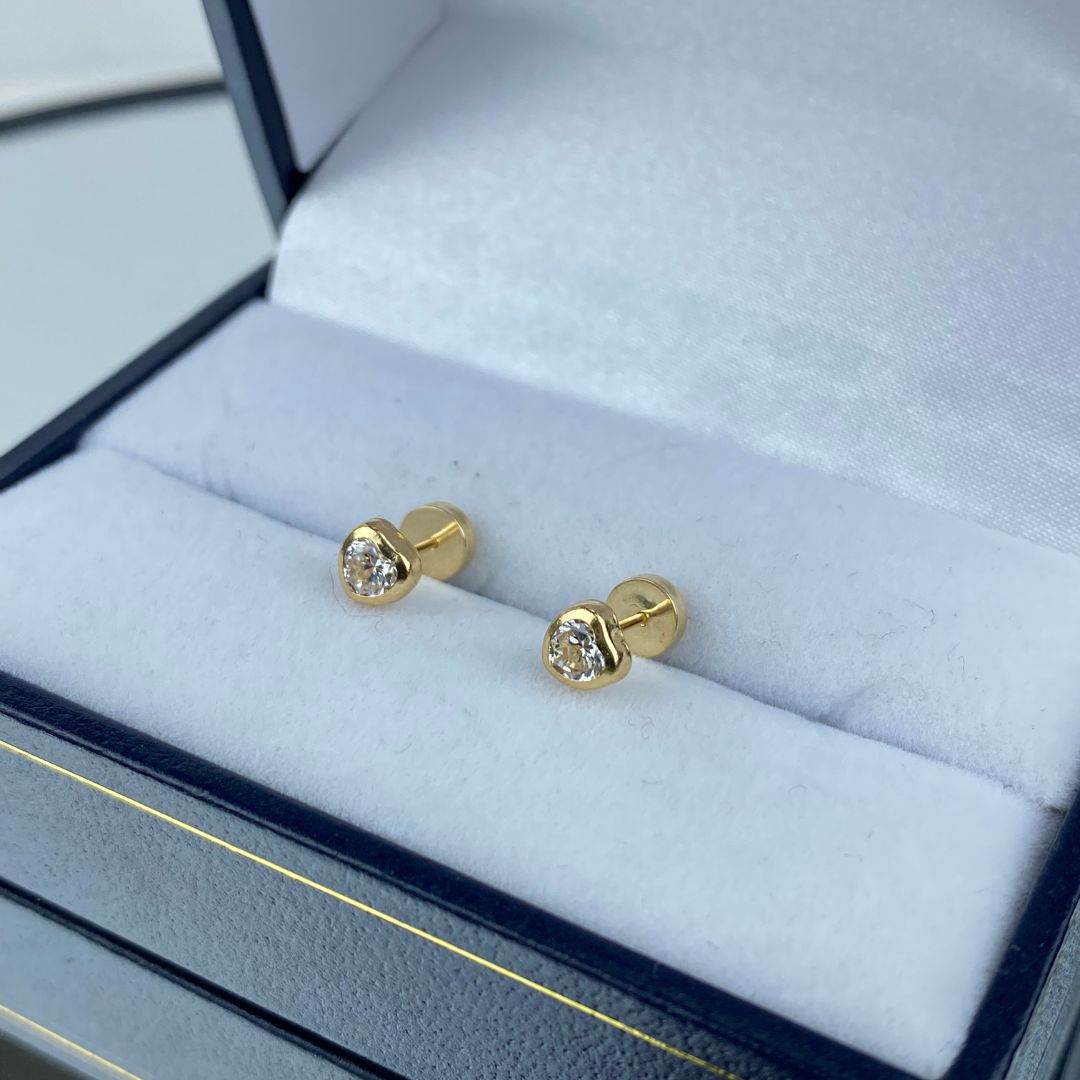 Aros Abridores Corazón blanco - Oro 18 Kilates